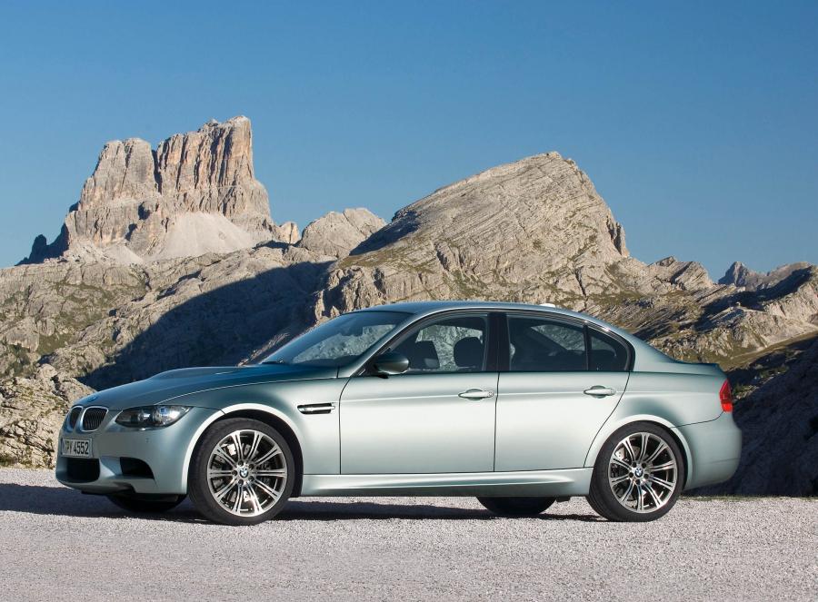  BMW M3 Sedan 2007 года  (фото 20 из 72)
